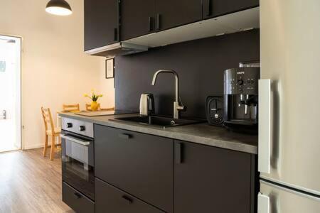 Cosy Apartment Plus Self Checkin Plus Free Street Parking เบอร์ลิน ภายนอก รูปภาพ