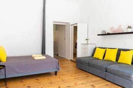 Cosy Apartment Plus Self Checkin Plus Free Street Parking เบอร์ลิน ภายนอก รูปภาพ